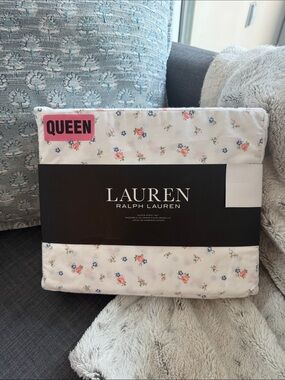 Ralph Lauren White Floral Queen Sheet Set with Pink & Blue Blossoms